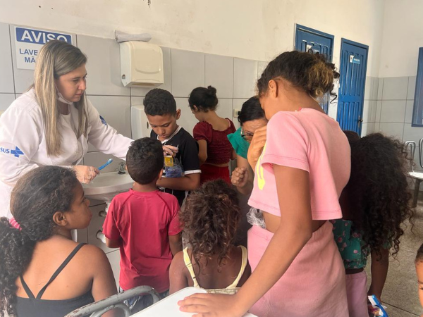 Crianças do João Cabral recebem ação de saúde bucal