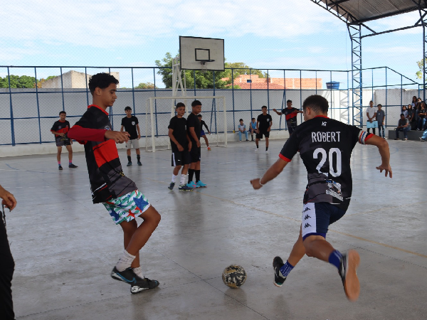 Jogos Interclasses da Escola Pelúsio Correia movimentam comunidade escolar