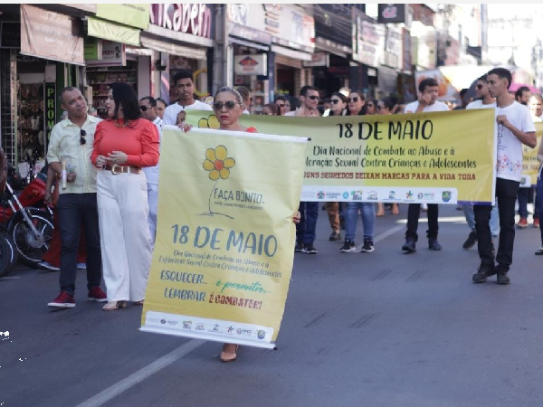 Município promove caminhada em alusão ao Maio Laranja