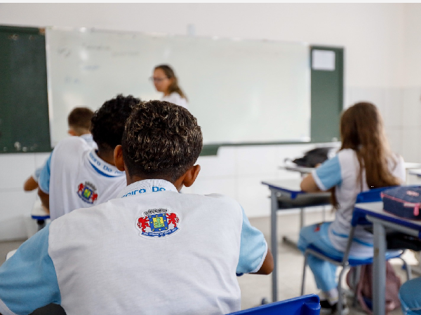 Estudantes da Rede Municipal de Ensino participam da 2ª fase da OBMEP