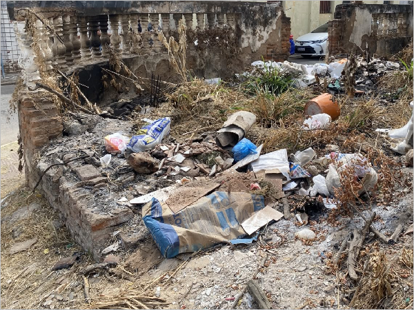 Imóvel abandonado é demolido após atuação da COMPIA em Juazeiro do Norte