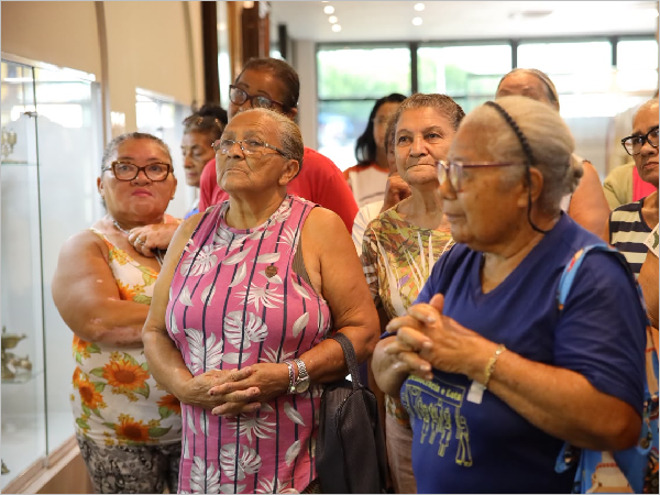 Alunas do EJA participam de atividade especial no Memorial Padre Cícero